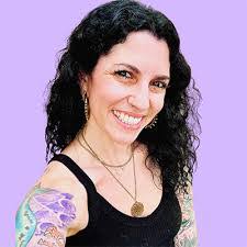 Francesca Mueller's Instagram, Twitter & Facebook