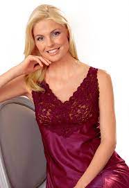 Retrouvez toutes les collections de robe longue boheme fond bleu marine imprime rouge avec manche longue que vous pourrez porter pour de grandes occasions comme un mariage ou une soirée en amoureux ou pour tous les jours. Fond De Robe Bleu Bonheur