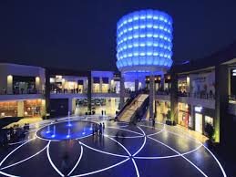 Manuel olguín y la av. Peru Malls Apuestan Por Mas Entretenimiento Ante Debil Trafico De Clientes America Retail