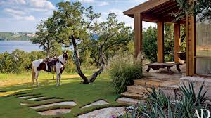 View our collection from rustic lodges and ranches to farmhouses and traditional sprawling ranch, huge country style homes, and plantation homes are architectural styles commonly found. Nunzio Desantis Crafts A Stone And Glass Ranch In The Texas Hill Country Architectural Digest