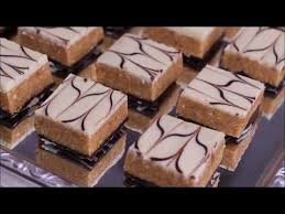 حلوة الرخامة بثلات مكونات وبدون فرن حلويات العيد Rkhama Gateau Marbre Sans Cuisson Youtube Yummy Cookies Food Desserts