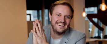 The act of taking off the back lid of a standard toilet, hovering your anus over the adding red food dye to the tank is called bud, or bloody upper decker. Gero Decker Grunder Und Ceo Von Signavio Im Interview