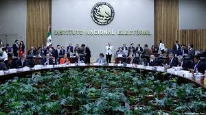 El domingo los mexicanos están llamados a votar en un plebiscito conocido como consulta para juzgar a los expresidentes que en realidad tiene un alcance más amplio a la vez que incierto. Avanzan Preparativos De Consulta Para Juzgar A Expresidentes En Mexico Las Noticias Y Analisis Mas Importantes En America Latina Dw 28 06 2021