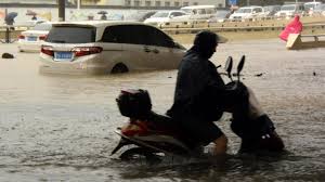 Zhengzhou city officials have warned that the flood control situation is grim. ie 11 is not supported. Ub1tbmzczka92m