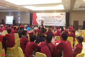 Libur panjang akhir pekan, volume kendaraan yang melintas di jalur pantura, subang, jawa barat, mengalami kepadatan. Seminar Motivasi Di Pt Kinarya Selaras Piranti Kubik Leadership
