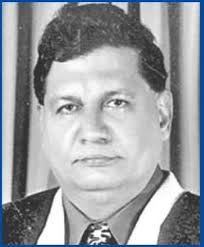 Sunil Silva, Pathum's father, was the ground boy of Kalutara Esplanade.  Having a bit of cricket knowledge made Sunil his son's first cricket coach.  They lived in abject poverty and to make