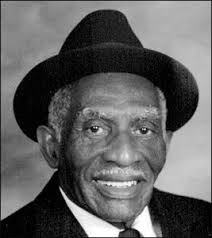 Roxie Fowler's Instagram, Twitter & Facebook