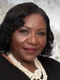 Evelyn Gee's Instagram, Twitter & Facebook