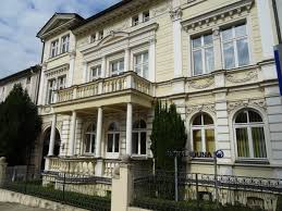 143m², sanierungsmaßnahmen erfolgten, fertigslungsbedarf, und hinterliegergrundstück (garten mit. Datei Gebaude Mit Garten Ehemalige Musikschule Gera Jpg Wikipedia
