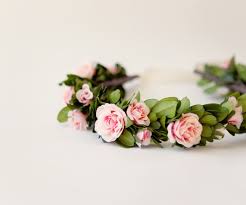 Sie nie haben immer zu zahlen einige riesige bargeld und kaufen komplett neu hausrat für sie regenerieren diese schau. Brautfrisur Mit Blumenkranz Frisuren Mit Frischen Blumen