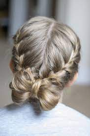 Flower Girl Hair Styles Simple And Pretty French Braid Into A Bow Simplekidshairstyles Flower Girl Hairstyles Hair Styles Kids Hairstyles
