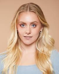 Jaclyn Walsh's Instagram, Twitter & Facebook