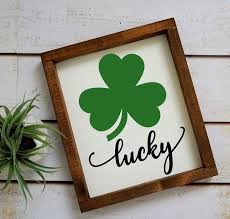 Shamrock structures offers research services to enable customers to reduce the time from protein target to lead compound fax: St Patricks Day Sign Spring Decorations Wood Framed Etsy St Patrick S Day Decorations St Patrick S Day Diy St Patricks Day