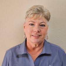 Ginny Summers's Instagram, Twitter & Facebook