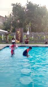 Kolam Renang Foto La Lisa Hotel Surabaya Tripadvisor