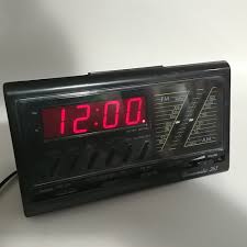 Realistic Chronomatic 263 12 1573 Am Fm Stereo Digital Display Radio Alarm Clock Realistic Radio Alarm Clock