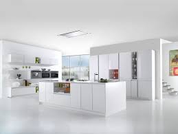 Amenagement Cuisine Americaine Stratifiee Cuisine Contemporaine Choses De Cuisine Carrelage Blanc Brillant
