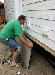 Vinyl skirting is the most popular choice for mobile home owners for a few reasons: Mobile Home Underpinning Mobile Home Skirting Duraskirt