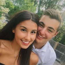 Lauren mackinnon (@laumackinnon)