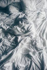 Bedsheets White Vsco Cezig Vsco Grid Aesthetic Wallpapers Aesthetic Iphone Wallpaper Messy Bed