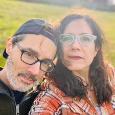 I'm looking for some online videos that can help me create a sturdy wire  armature for a vessel form.