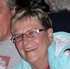 Alice Moen's Instagram, Twitter & Facebook