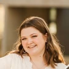 Congratulations Class of 2022! Meet our Modern Languages Graduates