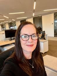 Caroline Kee's Instagram, Twitter & Facebook