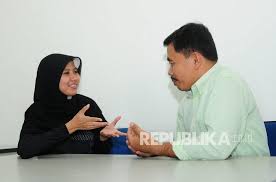 Sehingga kita mengetahui bagaimana agama islam memuliakan kaum. Melihat Kedudukan Perempuan Dan Laki Laki Dalam Islam Republika Online