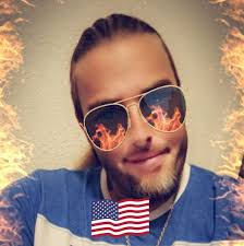 One bites and one stings, but there's a very clear winner when it comes to  pain 😳