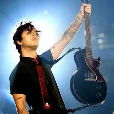 Pursuing The Creative Muse Billie Joe Armstrong Green Day Billie Joe Les Paul Jr Billie joe can be seen playing this custom epiphone les paul junior throughout this video. pursuing the creative muse billie joe