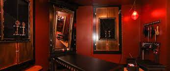 Chicago Dungeon Rentals - BDSM Dungeon for Rent by the hour
