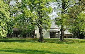 Unsere mission ist es, ältere und pflegebedürftige menschen liebevoll zu betreuen und ganzheitlich zu versorgen. Bildarchiv Hamburg Com Foto Baume Im Reemtsma Park Blick Zur Reemtma Villa In Hamburg Othmarschen Bezirk Hamburg Altona