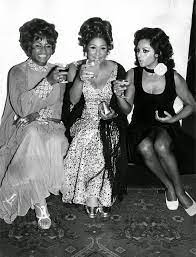 Celia cruz è conosciuta universalmente come la guarachera de cuba , la guarachera de oriente , la guarachera del mundo , ma soprattutto come la reina de la salsa , ossia la regina della salsa. 11 Celia Cruz Ideas Celia Cruz Afro Cuban Celia