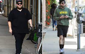 We've seen him go from chubby goofball in superbad to slimmer and super slim in in 21 jump street.then it was up and. Jonah Hill S Stunning Weight Loss Transformation Has The Actor Looking Fitter Than Ever Men S Health