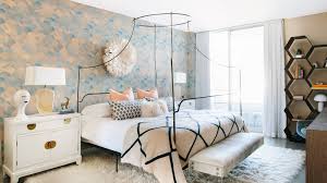 A canopy bed is a bed that comes with a set veils placed on top of four long posts. 18 Canopy Beds For Creating A Dreamy Bedroom
