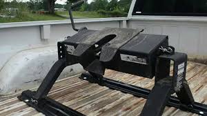 5th wheel hitches are simple and easy to operate. Fifth Wheel Hitch Installation Youtube