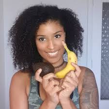 Use your diy homemade avocado deep hair conditioner to create a light mixture you can apply to your locks before sunbathing or swimming in chlorine. What Does Avocado Do For Your Hair New Avocado Hair Masks For 2021