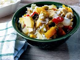 Un mix di gusti che fa impazzire tutti e che oggi scopriamo in ricette alternative e per prima cosa prepariamo il condimento. Risopiu Insalata Per Riso Polli Veganblog Ricette E Prodotti Dal Mondo Vegan