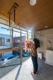Mesin pengering pakaian adalah salah satu peralatan rumah tangga yang paling banyak gambar jemuran pake basi : 17 Contoh Desain Ruang Jemuran Baju Minimalis Di Dalam Rumah