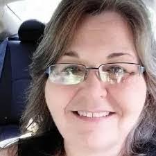 Deanna Oconnell's Instagram, Twitter & Facebook