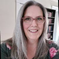 Stacy Ash's Instagram, Twitter & Facebook