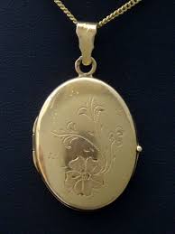 Ancien Pendentif Porte Photo En Or 18k Cisele For Sale Eur 365 00 See Photos Money Back Guarantee Tres Beau P Pendentif Porte Photo Porte Photo Pendentif