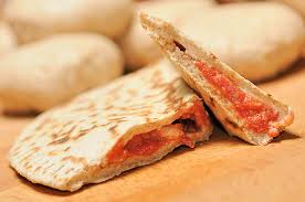 Crescione romagnolo ingredienti per l'impasto: Crescione Romagnolo Veganblog Ricette E Prodotti Dal Mondo Vegan