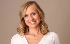 Ursula Wallace's Instagram, Twitter & Facebook