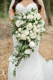 Globalrose.com has been visited by 10k+ users in the past month Cathedral Bouquet White Roses Bouquet Greenery Wedding Bouquet Drape Bouquet White Rose Wedding Bouquet White Roses Wedding Boho Wedding Bouquet