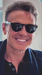 @Luis Miguel Smiley Sun 😎✨ #luismiguel #luismi #luismiguelfans  #idoloporsiempre #luismigueltour2023 #smile #solemio #smileysun