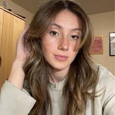 Sandra Male's Instagram, Twitter & Facebook