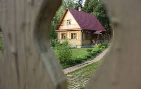 K Chemu Snitsya Poselitsya V Chuzhom Dome