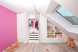 Dachschragen einrichten tipps und ideen fur das dachgeschoss kinderzimmer mit dachschräge: Kleines Kinderzimmer Mit Dachschrage Kleines Dachzimmer Einrichten Kinder Zimmer Kleines Kinderzimmer